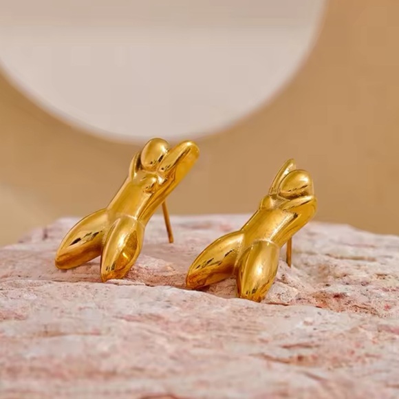 Anthropologie Body Gold Abstract Figure Earrings - Picture 4 of 10